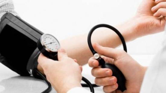 7 طرق طبيعية لخفض ضغط الدم.. أهمها ممارسة الرياضة