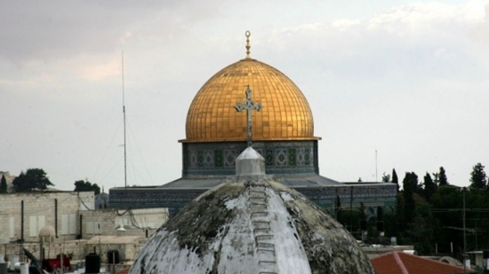 ناشط يزعم: أقباط المهجر قد يجندون بعض الشباب عند زيارة القدس