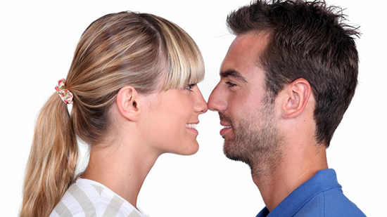 دراسة تكشف سبب كبر أنوف الرجال عن النساء 