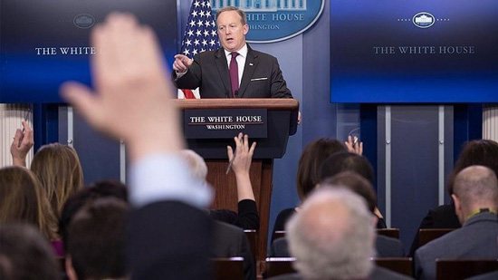 الإعلام الأمريكي غاضب لمنعه من حضور الموجز الصحفي للبيت الأبيض