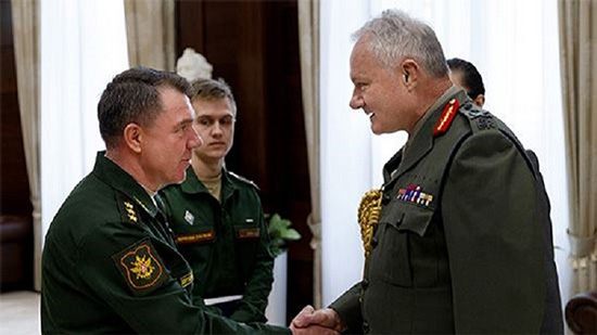 عسكريون روس وبريطانيون يستأنفون الحوار