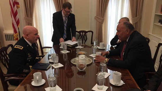 بالصور.. وزير الخارجية يلتقي مستشار الأمن القومي الأمريكي الجديد
