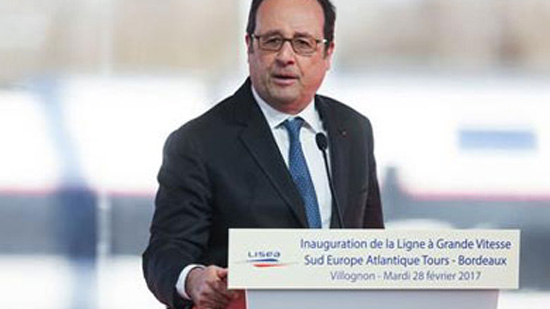 فيديو.. إطلاق نار أثناء خطاب للرئيس الفرنسي «هولاند»