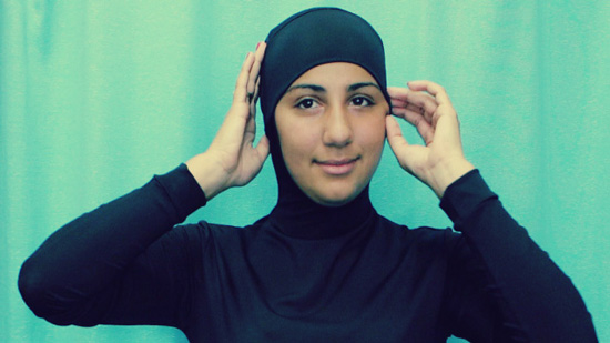 ◄|شاهد| «البوركيني» يعود إلى بريطانيا بقرار رسمي: خطوة لدعم السبّاحات المسلمات