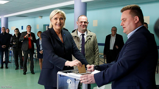 انتخابات فرنسا.. مؤشرات أولية تظهر تقدم ماكرون ولوبان