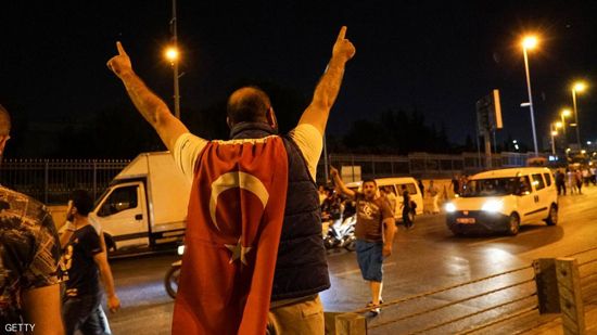 تركيا.. اعتقال المئات بسبب الانقلاب