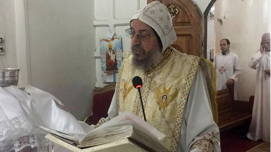 بالصور.. أسقف إسنا يترأس قداس عيد استشهاد مار جرجس بأرمنت 