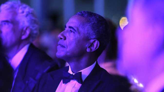 أوباما أثناء حضوره حفل جائزة الشجاعة