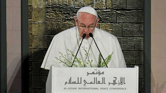  الأب يوأنس لحظي يكشف سبب استخدام البابا فرنسيس للغة العربية بمصر