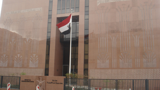 السفارة المصرية في لبنان تنجح في إعادة مواطنة مسنة إلى القاهرة
