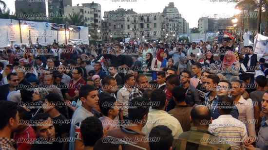 شاهد.. الآلاف يحتفلون بذكري ثورة 30 يونيو بساحة ميدان عابدين