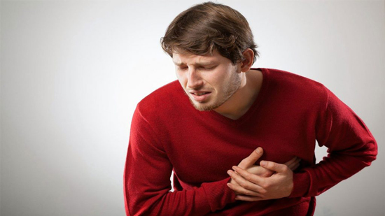 اسباب نغزات القلب والوخزات الصدرية وأعراضها وعلاجها
