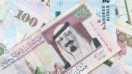 موسم الحج يشعل أسعار الريال السعودي