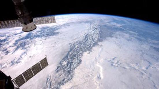 خبير فضاء فرنسى ينصح بتنظيف المحطة الفضائية الدولية من المخلفات