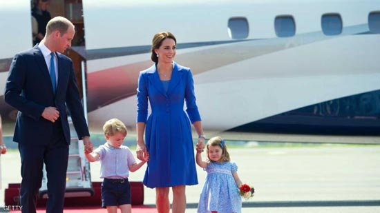 الأمير ويليام ودوقة كامبريدج كيت ميدلتون مع طفليهما