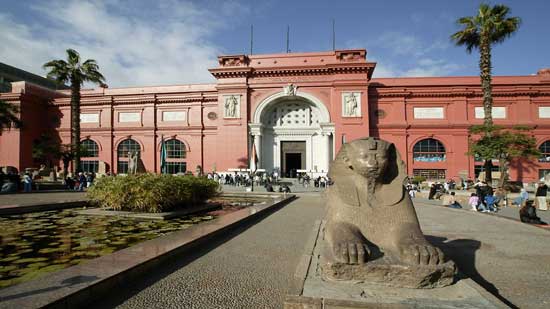 الأثار : رعي الماعز أصبح بالمتاحف المصرية