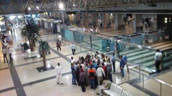 إلغاء سفر راكبة عراقية بمطار القاهرة بعد إصابتها بأزمة قلبية ونقلها للمستشفى
