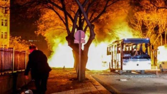 عاجل| 12 مصابا في تفجير حافلة للشرطة التركية بأنقرة