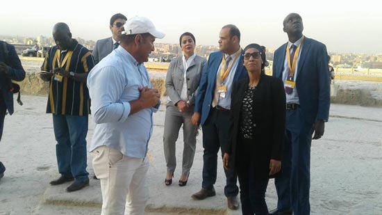  بالصور.. زوجة رئيس جامبيا تنهي زيارتها بالأهرامات: 