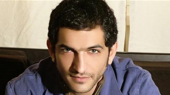 حبس «عمرو واكد» 3 أشهر بتهمة تحطيم سيارة طالب بالدقي