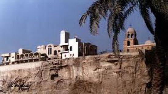 إنشاء استراحة لخدمة زوار دير جبل الطير وسور جديد حول دير” ابوفانا