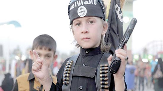 مرصد الإفتاء يحذر من قيام داعش بتحويل الأطفال إلى قنابل موقوتة
