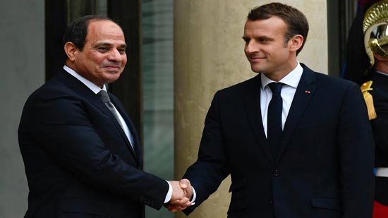 الرئيس السيسي يتلقى اتصالاً من الرئيس الفرنسي