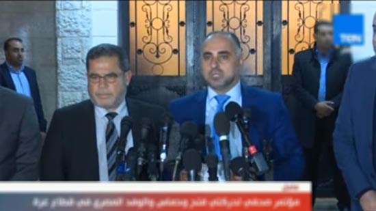  حماس وفتح يطالبان مصر بتأجيل تسلم حكومة الوحدة الوطنية مهامها في غزة