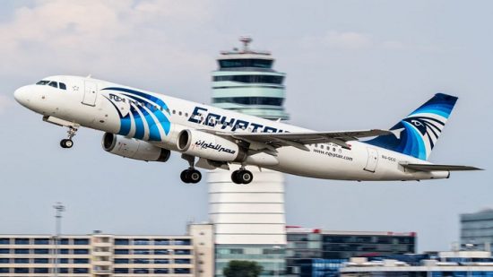 إقلاع طائرة مصر للطيران التاسعة الجديدة من أيسلندا للانضمام لأسطول الشركة