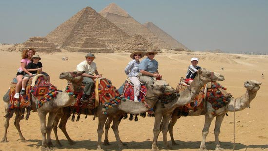 مصر في أسبوع.. عودة السياحة الروسية ووصول الدفعة الثانية من قرض صندوق النقد