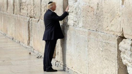 إسرائيل تحفر نفقا تحت القدس القديمة وتطلق اسم ترامب على محطة 