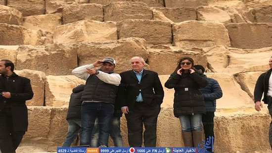 وزيرة الهجرة ونائب وزير الخارجية اليوناني يزوران الأهرامات ومناطق سياحية