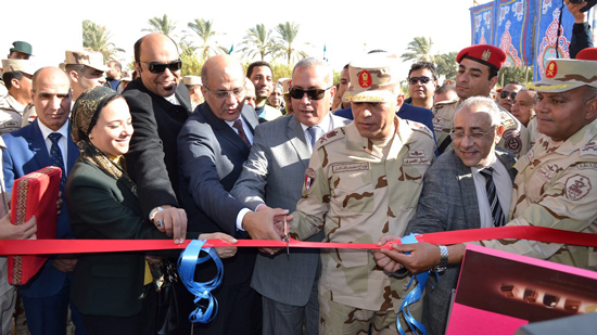 بالصور.. محافظ السويس وقائد الجيش الثالث يفتتحان محطة مياه غرب النفق