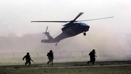 مروحية أمريكية تقتل 7 وتجرح 11 عراقيا باستهدافها خطأ قوات حكومية