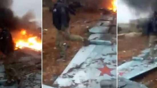 بالفيديو.. اللحظات الأخيرة للطيار الروسي في سوريا قبل تفجير نفسه: 