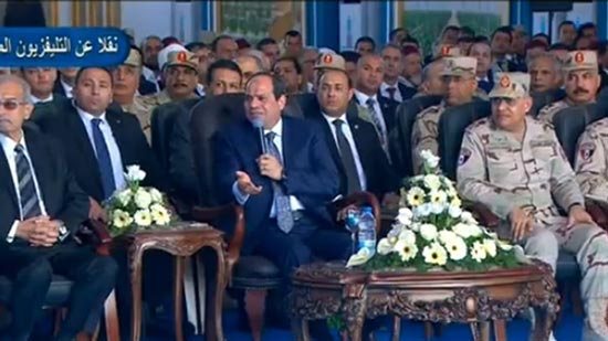  الرئيس يفتتح المرحلة الأولى من مشروع المائة ألف فدان بقاعدة محمد نجيب