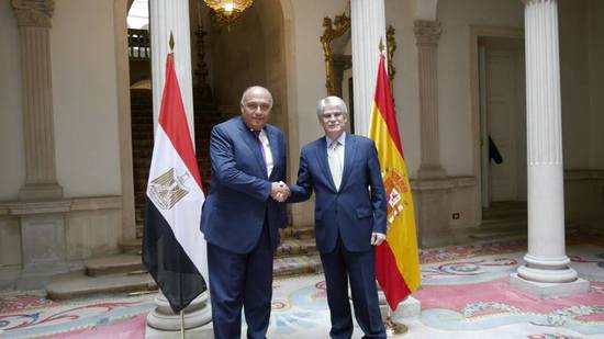 وزير الخارجية يبحث مع نظيره الأسباني مواجهة الإرهاب وزيادة الاستثمار في مصر