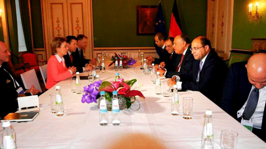 وزيرة الدفاع الألمانية تشيد بجهود مصر في محاربة الإرهاب