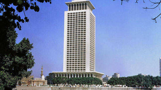 مصر تدين الهجومين الإرهابيين اللذين استهدفا قصر الرئاسة وفندقا في مقديشيو