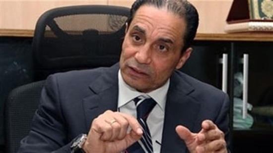أستاذ جامعي : الرئيس عبد الفتاح السيسي استطاع أن يجعل الرقابة الإدارية شريك في القضاء على الفساد