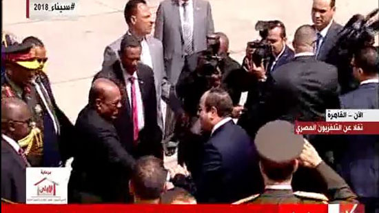 بالفيديو.. البشير يبدأ زيارة رسمية إلى مصر 