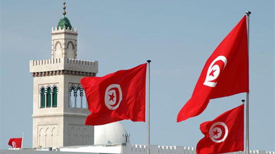 معلمو تونس يتظاهرون قبل الانتخابات البلدية