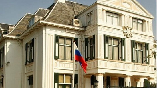 أول تعليق للسفارة الروسية حول شائعات احتجاز 17 شخصًا بالقاهرة
