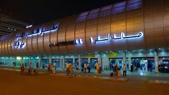  وصول 5000 سائح لمطار القاهرة 