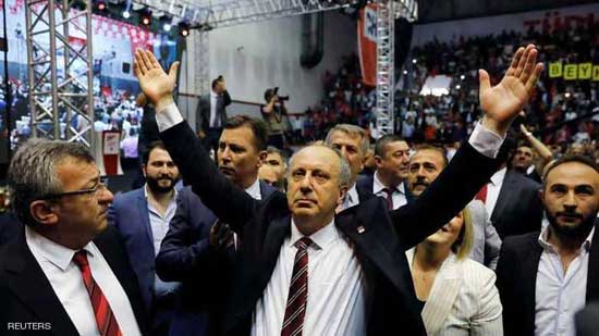  بسبب أردوغان وإنجه وغولن.. صحفي يخرج عن طوره: أنا كذاب