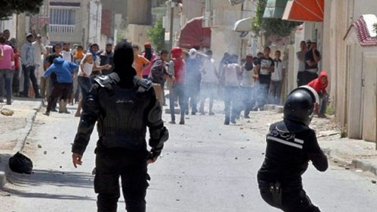 محتجون يقطعون الطرق في عدد من محافظات الأردن