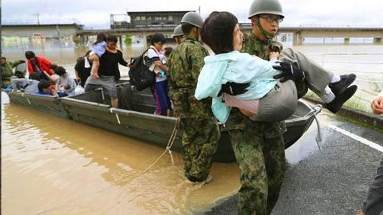 مصرع 80 شخص باليابان وإجلاء الملايين 