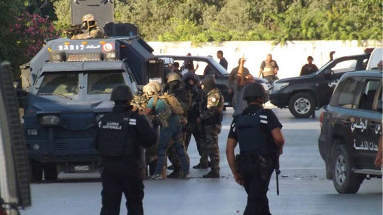 مقتل 9 تونسيين علي يد مجموعة إرهابية 