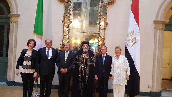 السفير المصري بروما: البابا يقدم صورة صادقة عن الوطنية وحمى مصر من الفتن