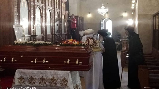 بالصور.. أساقفة الكنيسة يتوافدون على دير أبو مقار لحضور صلاة جنازة الأنبا أبيفانيوس